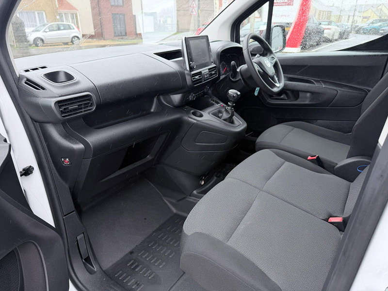 Vauxhall Combo 1.5 Turbo D 2300 Pro L1 H1 Euro 6 (s/s) 5dr 5dr Manual 2026