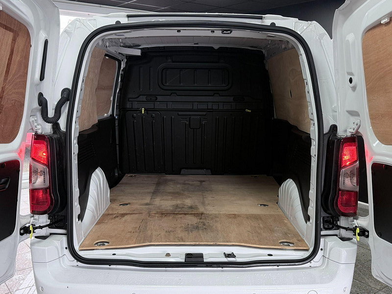 Vauxhall Combo 1.5 Turbo D 2300 Pro L1 H1 Euro 6 (s/s) 5dr 5dr Manual 2026