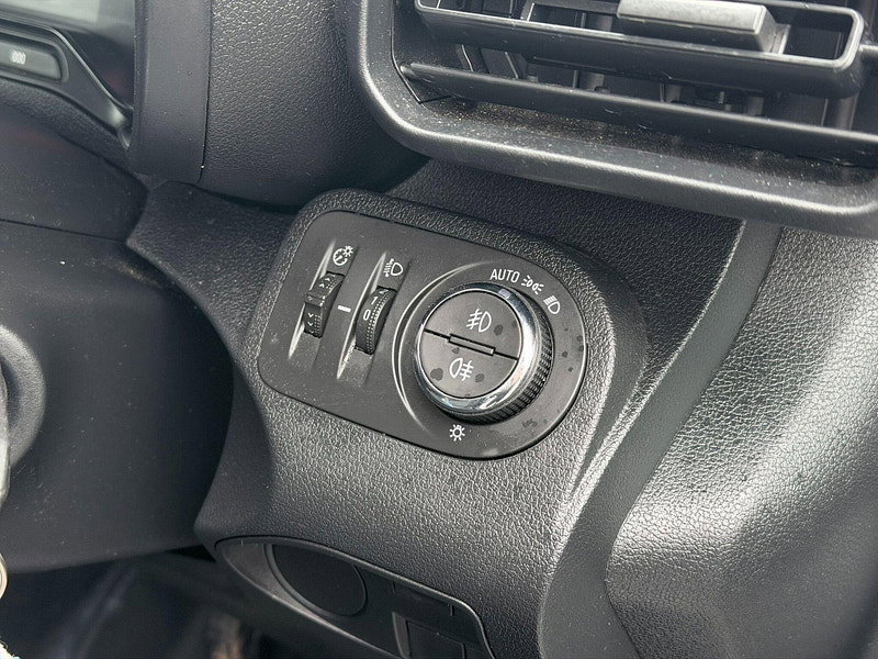 Vauxhall Combo 1.5 Turbo D 2300 Pro L1 H1 Euro 6 (s/s) 5dr 5dr Manual 2026