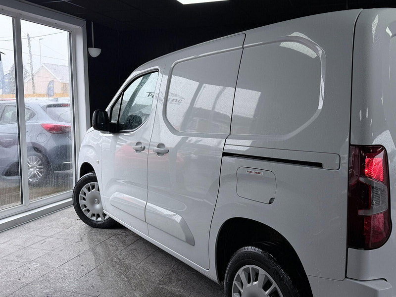 Vauxhall Combo 1.5 Turbo D 2300 Pro L1 H1 Euro 6 (s/s) 5dr 5dr Manual 2026