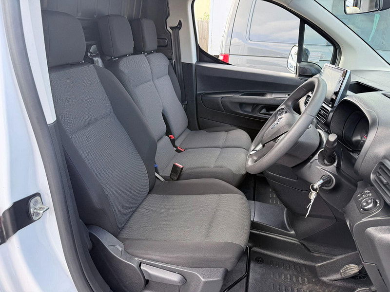 Vauxhall Combo 1.5 Turbo D 2300 Pro L1 H1 Euro 6 (s/s) 5dr 5dr Manual 2026