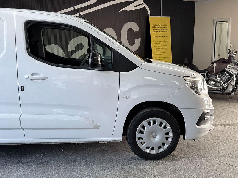 Vauxhall Combo 1.5 Turbo D 2300 Pro L1 H1 Euro 6 (s/s) 5dr 5dr Manual 2026