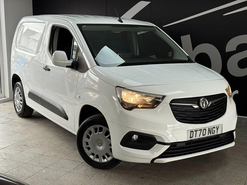 Vauxhall Combo 1.5 Turbo D 2300 Sportive L1 H1 Euro 6 4dr 4dr Manual 2026