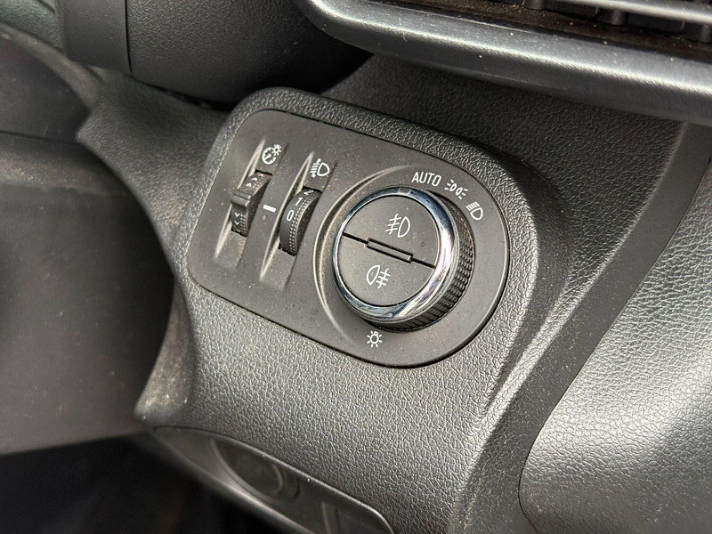 Vauxhall Combo 1.5 Turbo D 2300 Sportive L1 H1 Euro 6 4dr 4dr Manual 2026