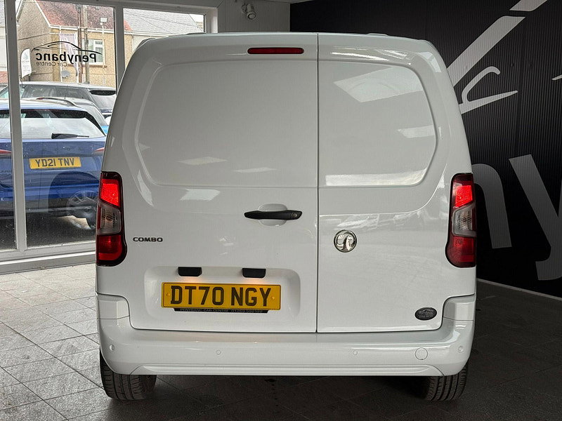 Vauxhall Combo 1.5 Turbo D 2300 Sportive L1 H1 Euro 6 4dr 4dr Manual 2026