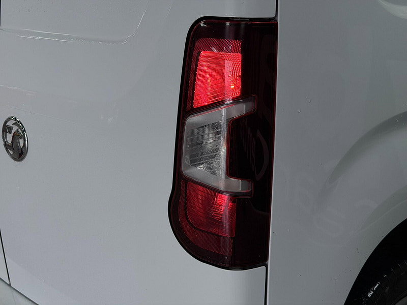 Vauxhall Combo 1.5 Turbo D 2300 Sportive L1 H1 Euro 6 5dr 5dr Manual 2026