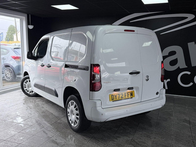 Vauxhall Combo 1.5 Turbo D 2300 Sportive L1 H1 Euro 6 5dr 5dr Manual 2026