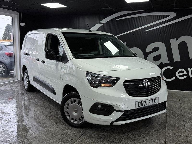 Vauxhall Combo 1.5 Turbo D 2300 Sportive L2 H1 Euro 6 4dr 4dr Manual 2026