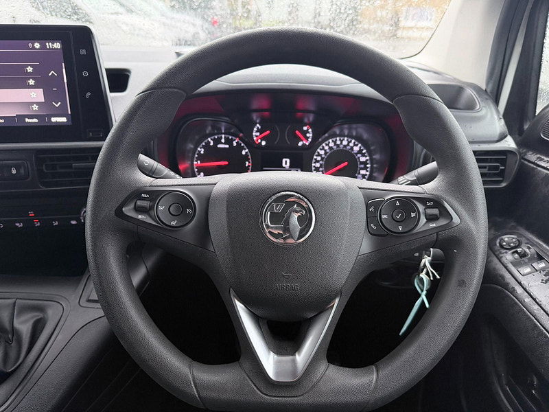 Vauxhall Combo 1.5 Turbo D 2300 Sportive L2 H1 Euro 6 4dr 4dr Manual 2026