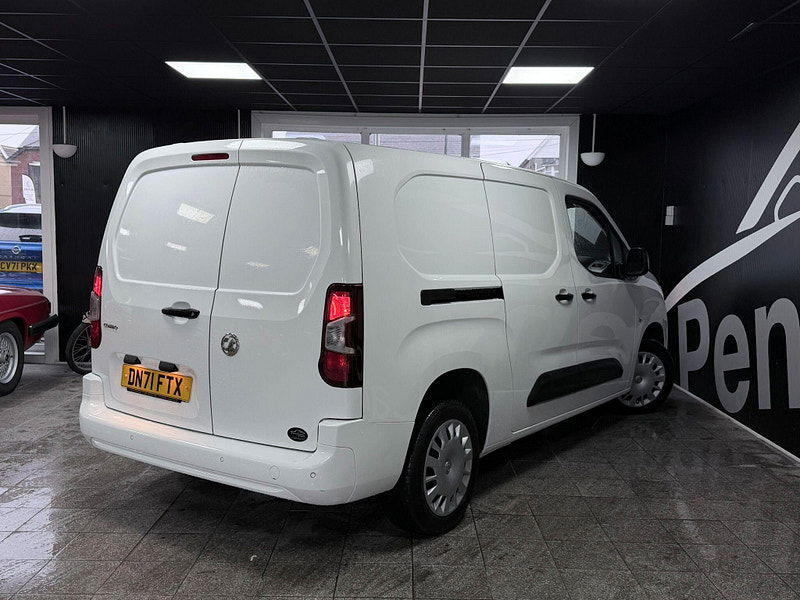 Vauxhall Combo 1.5 Turbo D 2300 Sportive L2 H1 Euro 6 4dr 4dr Manual 2026