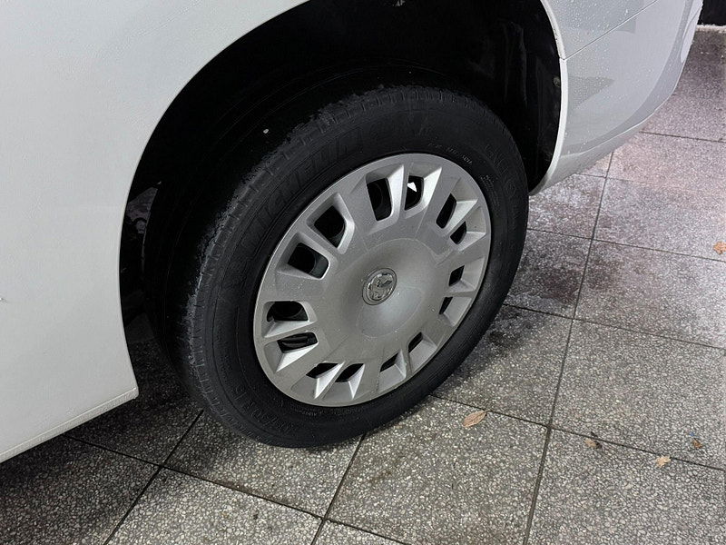 Vauxhall Combo 1.5 Turbo D 2300 Sportive L2 H1 Euro 6 4dr 4dr Manual 2026