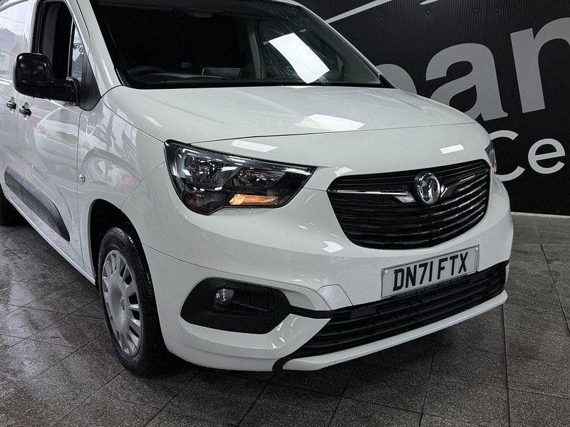 Vauxhall Combo 1.5 Turbo D 2300 Sportive L2 H1 Euro 6 4dr 4dr Manual 2026