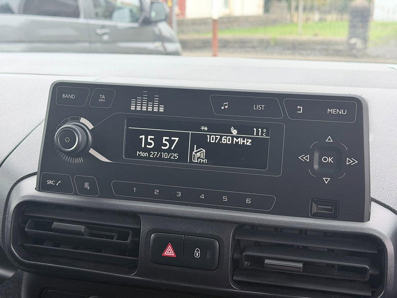 Vauxhall Combo 1.5 Turbo D 2300 Sportive L2 H1 Euro 6 (s/s) 4dr 4dr Manual 2026