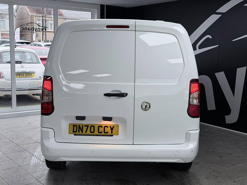 Vauxhall Combo 1.5 Turbo D 2300 Sportive L2 H1 Euro 6 (s/s) 4dr 4dr Manual 2026