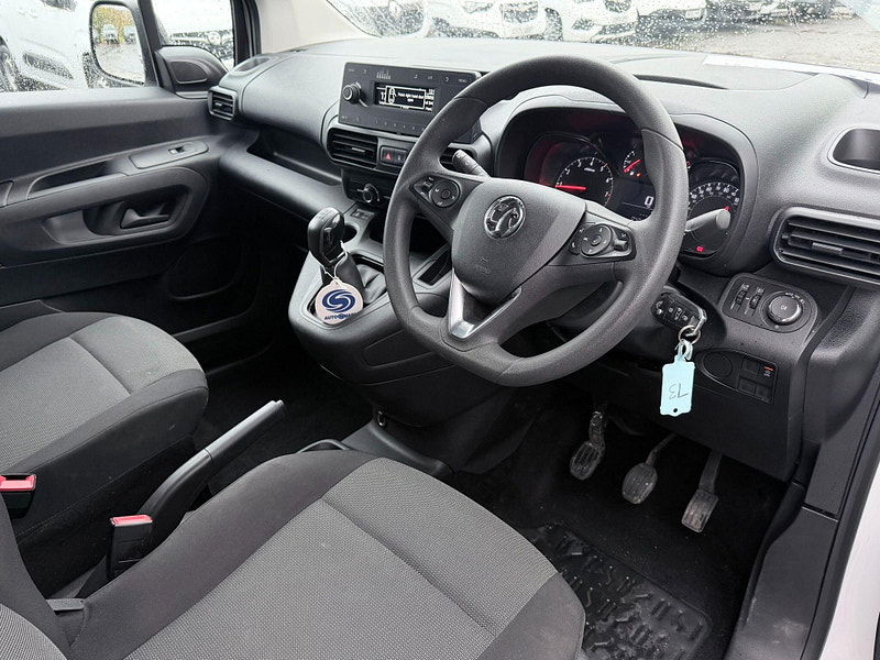 Vauxhall Combo 1.5 Turbo D 2300 Sportive L2 H1 Euro 6 (s/s) 4dr 4dr Manual 2026