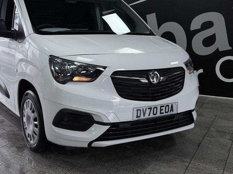 Vauxhall Combo 1.5 Turbo D 2300 Sportive L2 H1 Euro 6 (s/s) 4dr 4dr Manual 2026