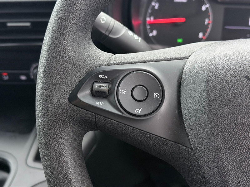 Vauxhall Combo 1.5 Turbo D 2300 Sportive L2 H1 Euro 6 (s/s) 4dr 4dr Manual 2026