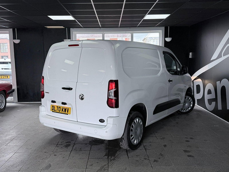Vauxhall Combo 1.6 Turbo D 2300 Sportive L1 H1 Euro 6 (s/s) 4dr 4dr Manual 2026