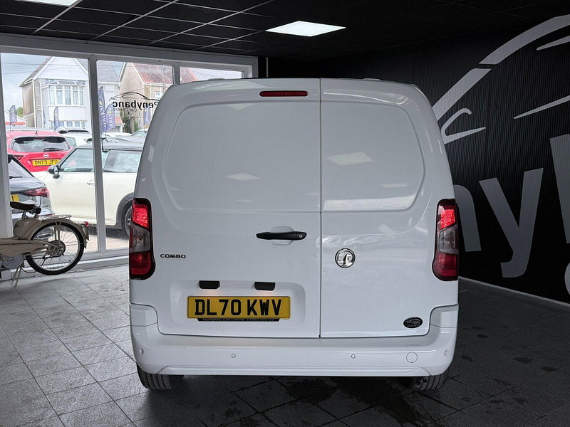 Vauxhall Combo 1.6 Turbo D 2300 Sportive L1 H1 Euro 6 (s/s) 4dr 4dr Manual 2026