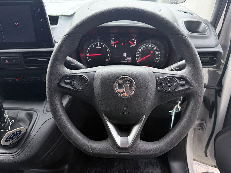 Vauxhall Combo 1.6 Turbo D 2300 Sportive L1 H1 Euro 6 (s/s) 4dr 4dr Manual 2026