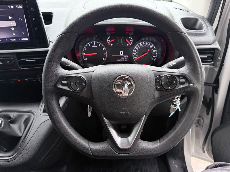 Vauxhall Combo 1.6 Turbo D 2300 Sportive L1 H1 Euro 6 (s/s) 4dr 4dr Manual 2026