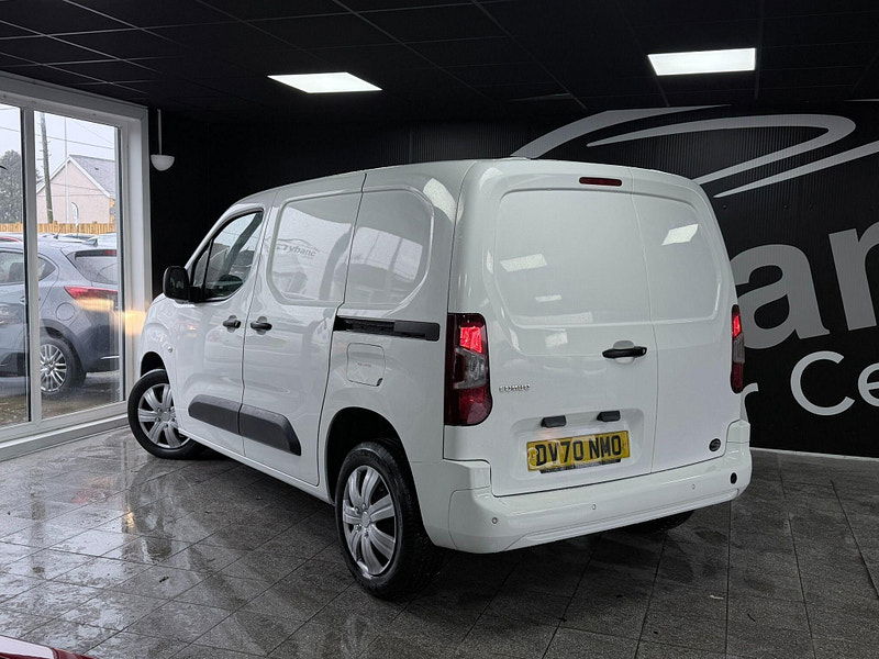 Vauxhall Combo 1.6 Turbo D 2300 Sportive L1 H1 Euro 6 (s/s) 4dr 4dr Manual 2026