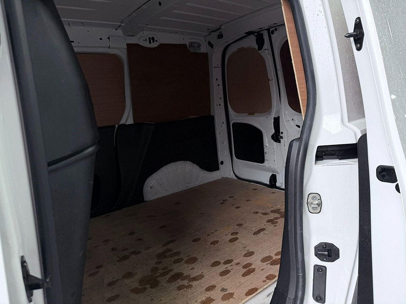 Vauxhall Combo 1.6 Turbo D 2300 Sportive L1 H1 Euro 6 (s/s) 4dr 4dr Manual 2026