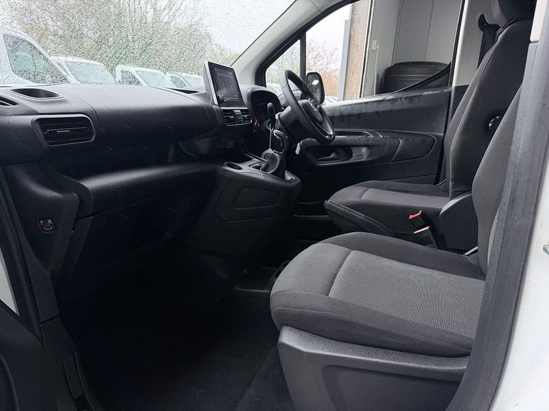 Vauxhall Combo 1.6 Turbo D 2300 Sportive L1 H1 Euro 6 (s/s) 4dr 4dr Manual 2026