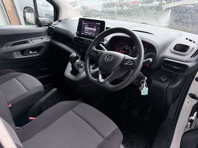 Vauxhall Combo 1.6 Turbo D 2300 Sportive L1 H1 Euro 6 (s/s) 4dr 4dr Manual 2026