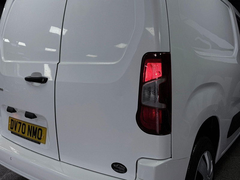 Vauxhall Combo 1.6 Turbo D 2300 Sportive L1 H1 Euro 6 (s/s) 4dr 4dr Manual 2026