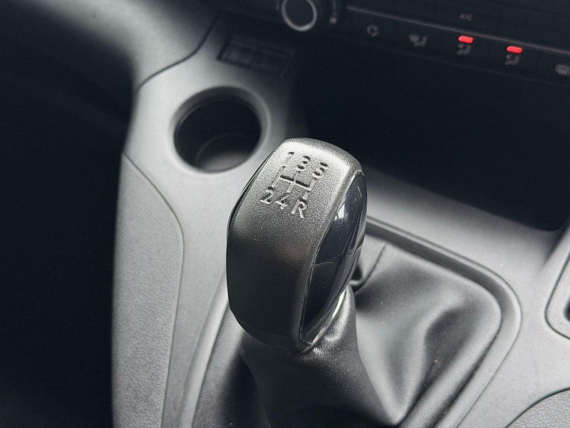 Vauxhall Combo 1.6 Turbo D 2300 Sportive L1 H1 Euro 6 (s/s) 4dr 4dr Manual 2026