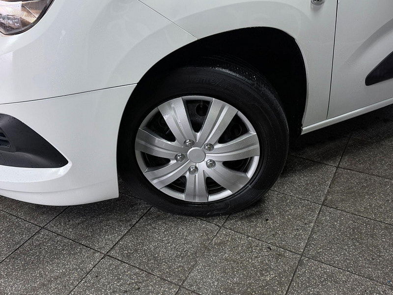 Vauxhall Combo 1.6 Turbo D 2300 Sportive L1 H1 Euro 6 (s/s) 4dr 4dr Manual 2026