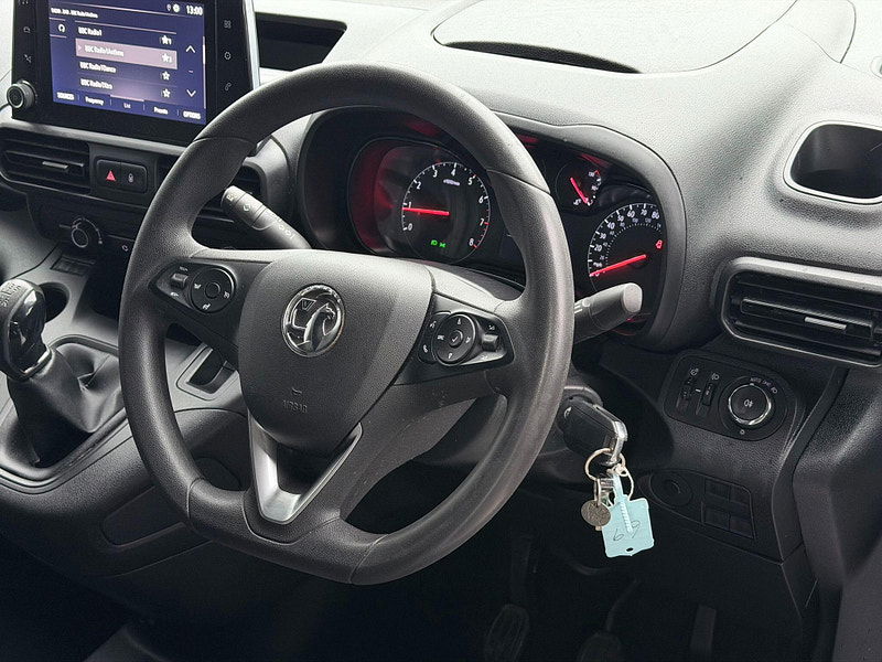 Vauxhall Combo 1.6 Turbo D 2300 Sportive L1 H1 Euro 6 (s/s) 4dr 4dr Manual 2026