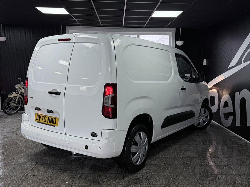 Vauxhall Combo 1.6 Turbo D 2300 Sportive L1 H1 Euro 6 (s/s) 4dr 4dr Manual 2026