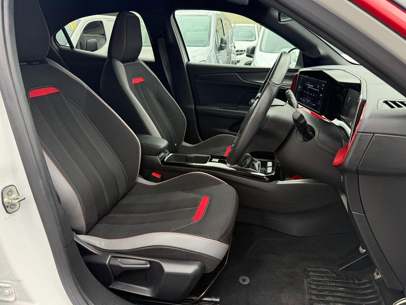 Vauxhall Mokka 1.2 Turbo SRi Premium Euro 6 (s/s) 5dr 5dr Manual 2026