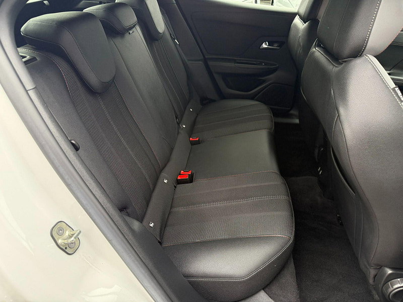 Vauxhall Mokka 1.2 Turbo SRi Premium Euro 6 (s/s) 5dr 5dr Manual 2026