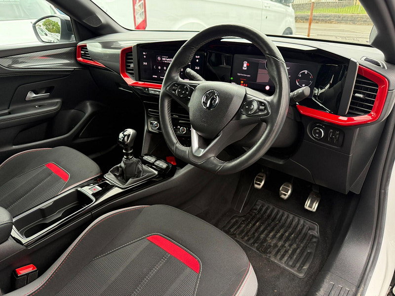 Vauxhall Mokka 1.2 Turbo SRi Premium Euro 6 (s/s) 5dr 5dr Manual 2026