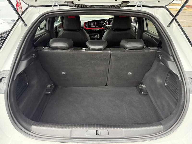 Vauxhall Mokka 1.2 Turbo SRi Premium Euro 6 (s/s) 5dr 5dr Manual 2026