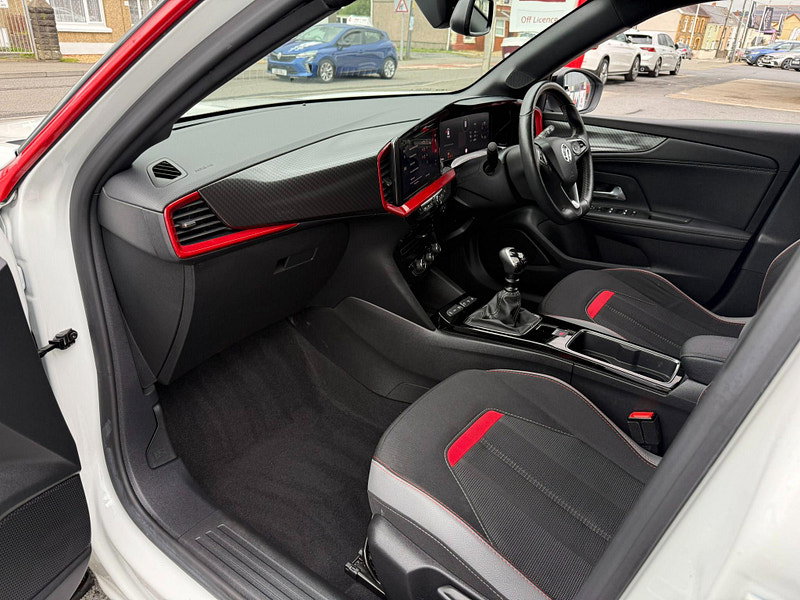 Vauxhall Mokka 1.2 Turbo SRi Premium Euro 6 (s/s) 5dr 5dr Manual 2026