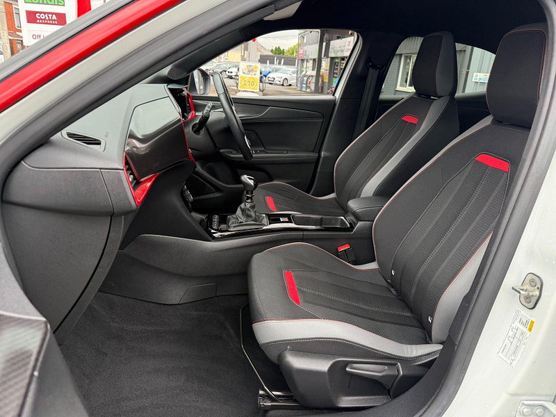 Vauxhall Mokka 1.2 Turbo SRi Premium Euro 6 (s/s) 5dr 5dr Manual 2026