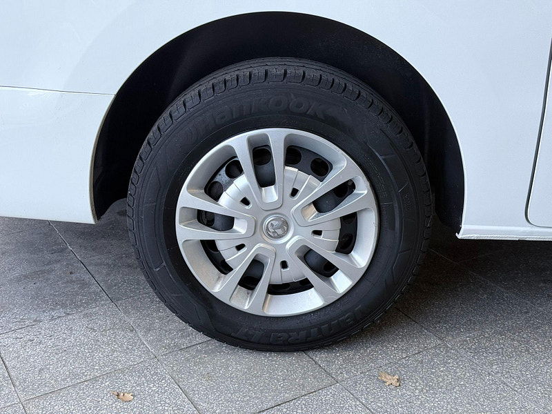 Vauxhall Vivaro 2.0 Turbo D 3100 Sportive Auto L2 H1 Euro 6 (s/s) 5dr 5dr Automatic 2026