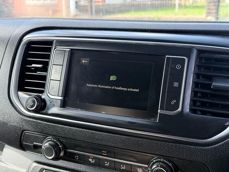 Vauxhall Vivaro 2.0 Turbo D 3100 Sportive Auto L2 H1 Euro 6 (s/s) 5dr 5dr Automatic 2026