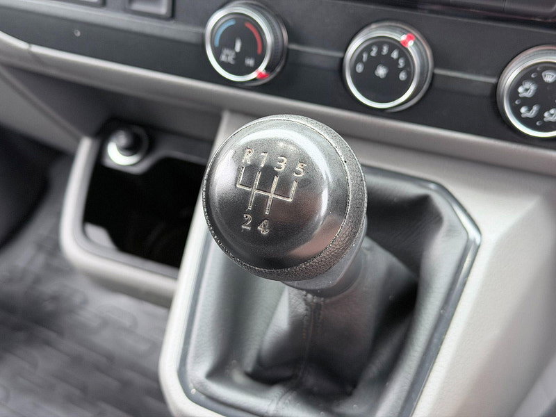 Volkswagen Transporter 2.0 TDI T28 Highline FWD SWB Euro 6 (s/s) 5dr 5dr Manual 2026