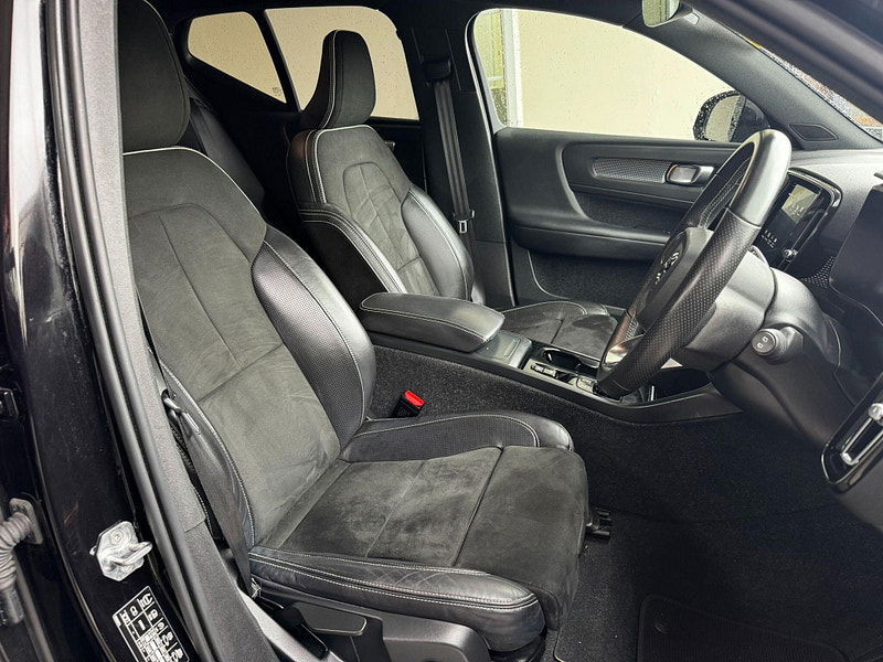 Volvo XC40 1.5 T3 R-Design Auto Euro 6 (s/s) 5dr 5dr Automatic 2026