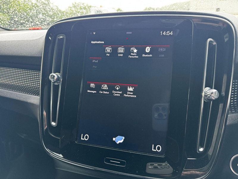 Volvo XC40 1.5 T3 R-Design Auto Euro 6 (s/s) 5dr 5dr Automatic 2026