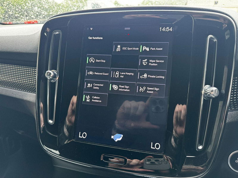 Volvo XC40 1.5 T3 R-Design Auto Euro 6 (s/s) 5dr 5dr Automatic 2026