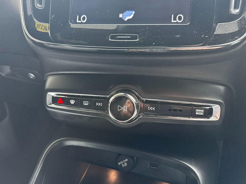 Volvo XC40 1.5 T3 R-Design Auto Euro 6 (s/s) 5dr 5dr Automatic 2026