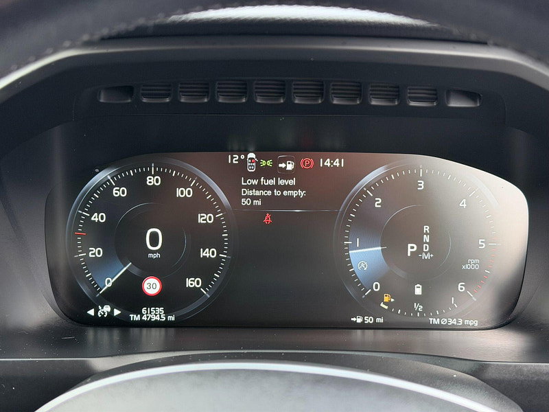 Volvo XC90 2.0 B5 MHEV Momentum Auto 4WD Euro 6 (s/s) 5dr 5dr Automatic 2026