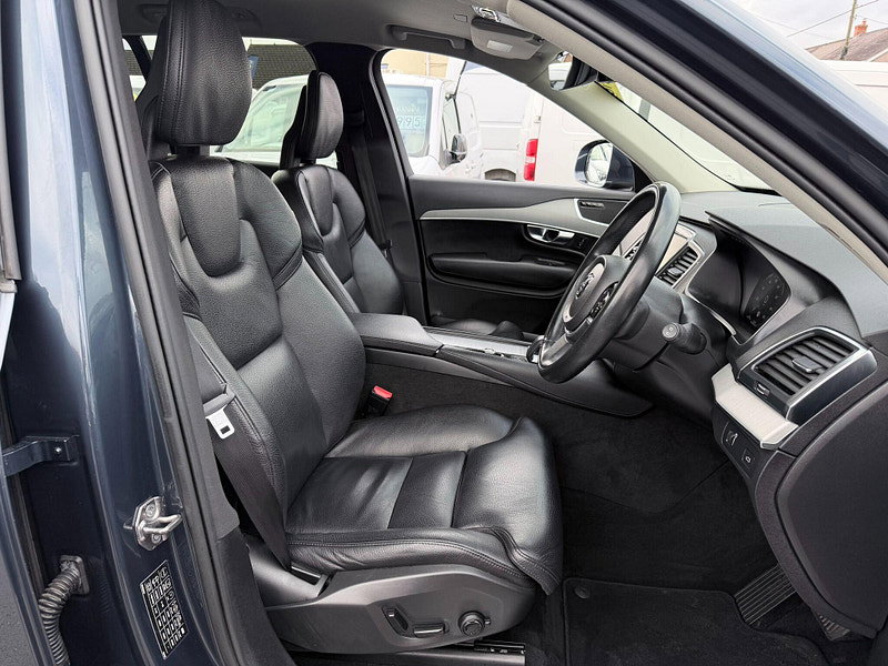 Volvo XC90 2.0 B5 MHEV Momentum Auto 4WD Euro 6 (s/s) 5dr 5dr Automatic 2026