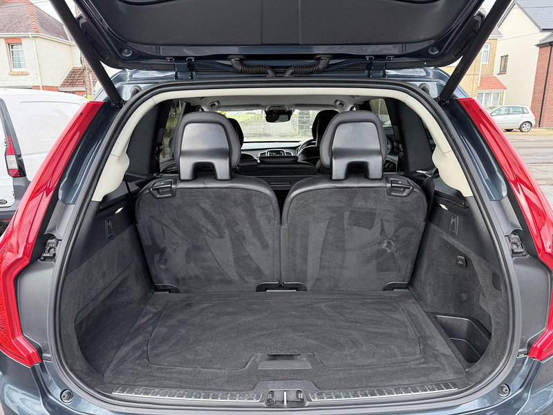 Volvo XC90 2.0 B5 MHEV Momentum Auto 4WD Euro 6 (s/s) 5dr 5dr Automatic 2026